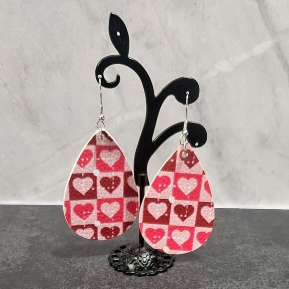Boutique New faux leather teardrop patchwork hearts drop earrings - Picture 4 of 7